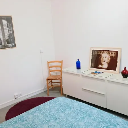 Apartment Paris 65m2 4 Beds Subway Station 13 And 14 Saint-Ouen (Seine-Saint-Denis)
